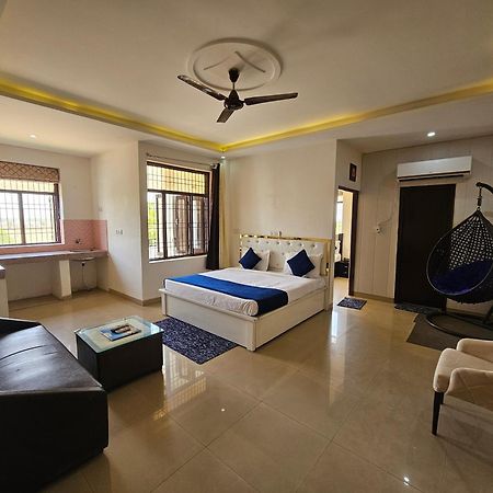 Elegance Resort Vrindāvan Extérieur photo