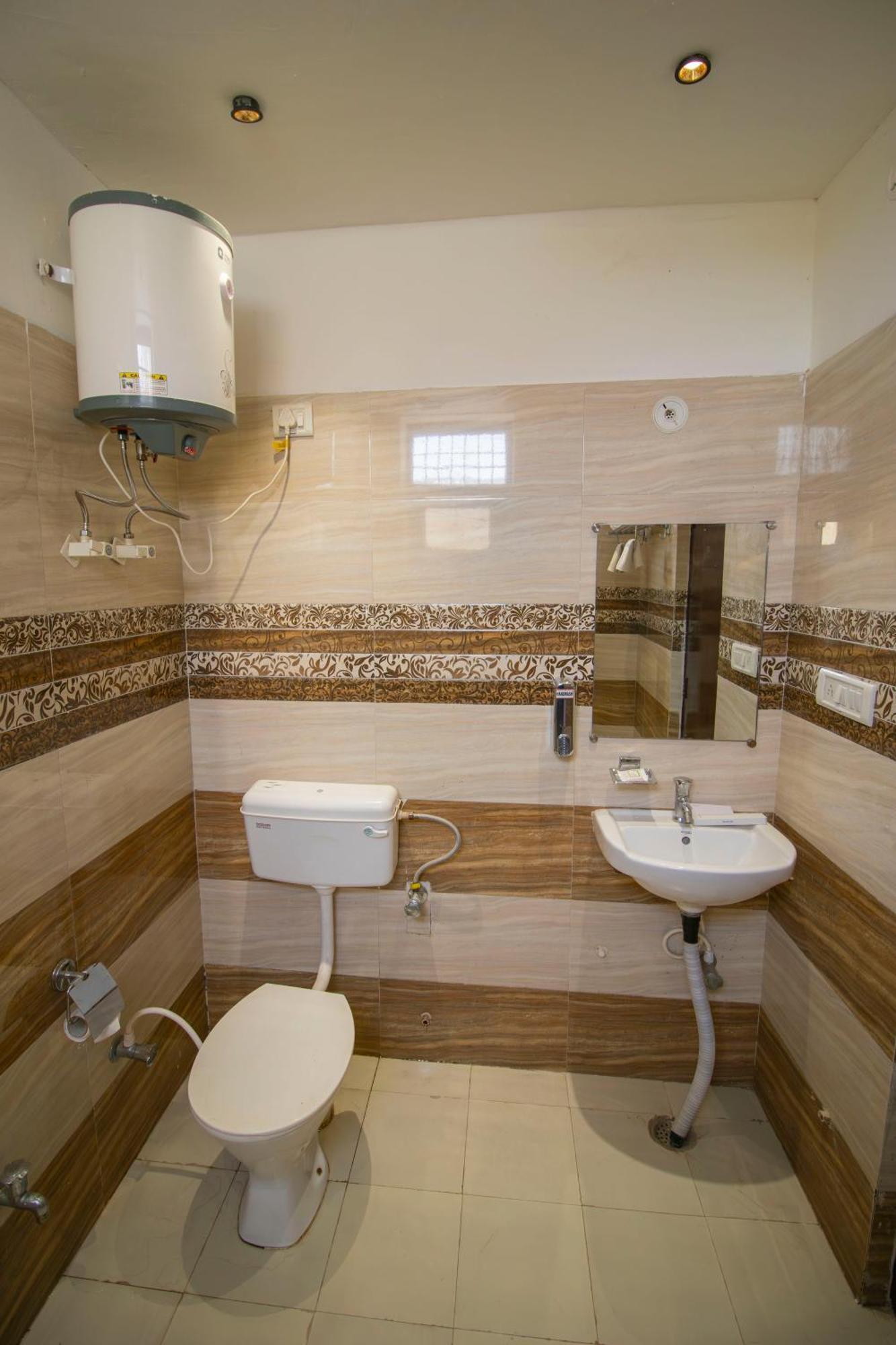 Elegance Resort Vrindāvan Extérieur photo