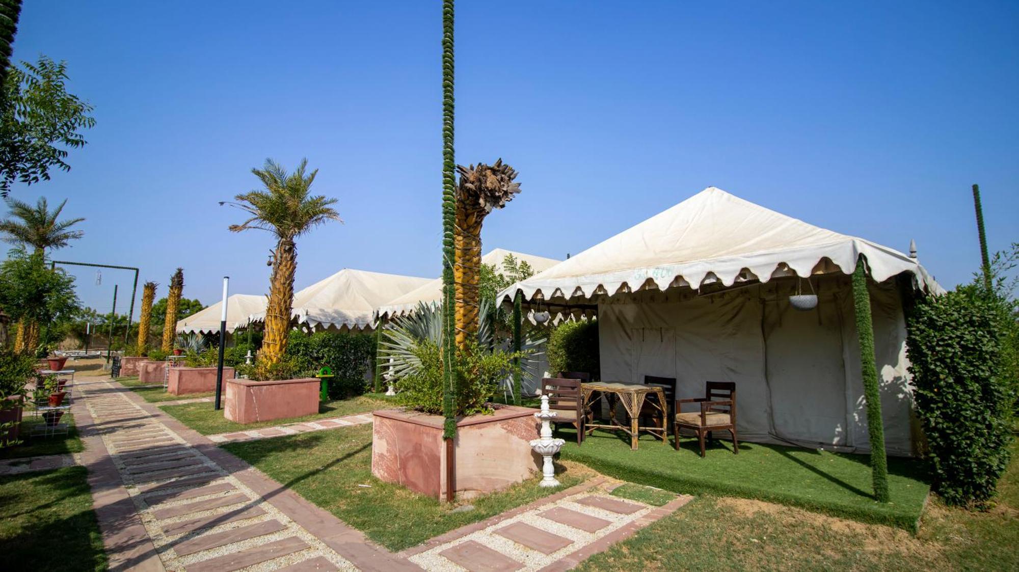 Elegance Resort Vrindāvan Extérieur photo