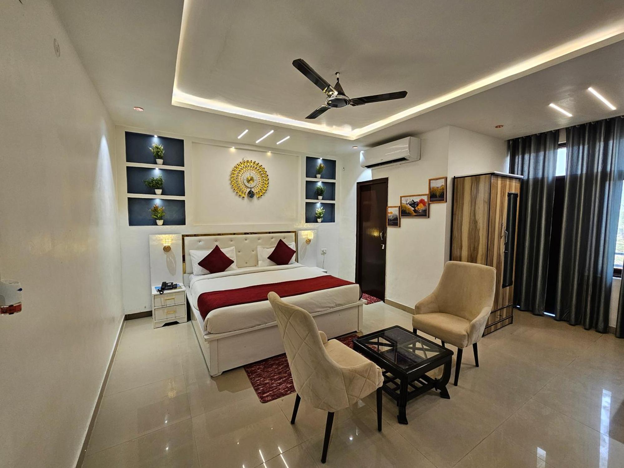 Elegance Resort Vrindāvan Extérieur photo