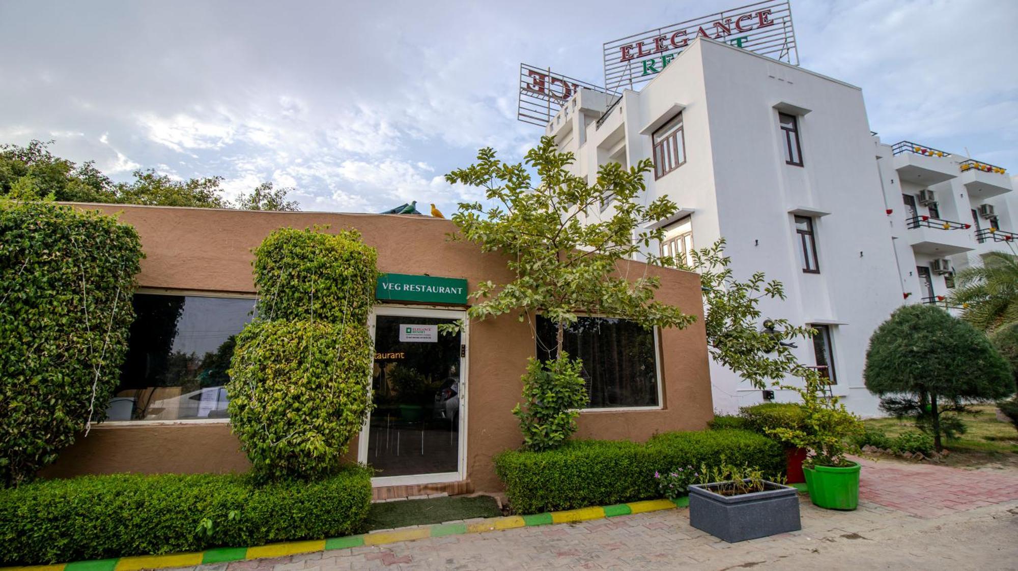 Elegance Resort Vrindāvan Extérieur photo