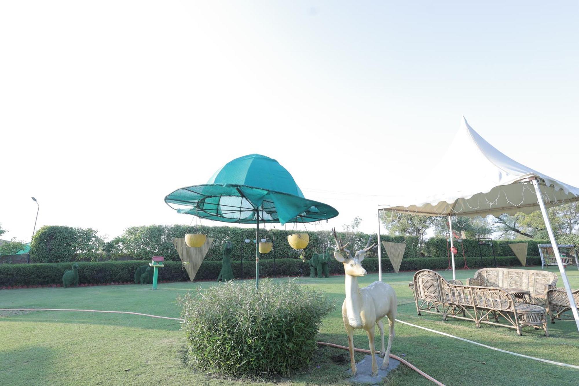 Elegance Resort Vrindāvan Extérieur photo